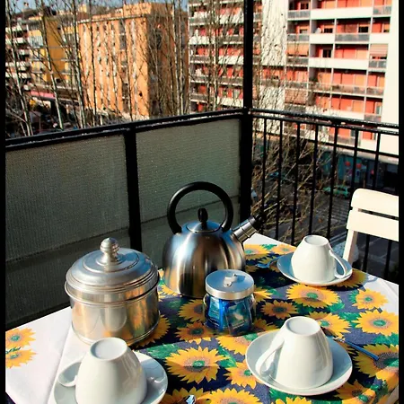 Domus Vacanze - Qui Staremo Bene Apartment *