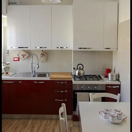 Apartment Domus Vacanze - Qui Staremo Bene Rome